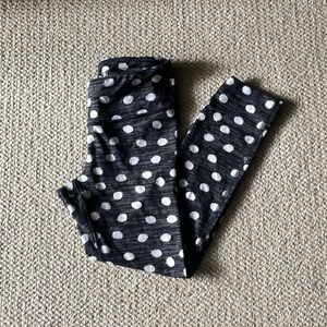 Polka dot outdoor voices cropped leggings.